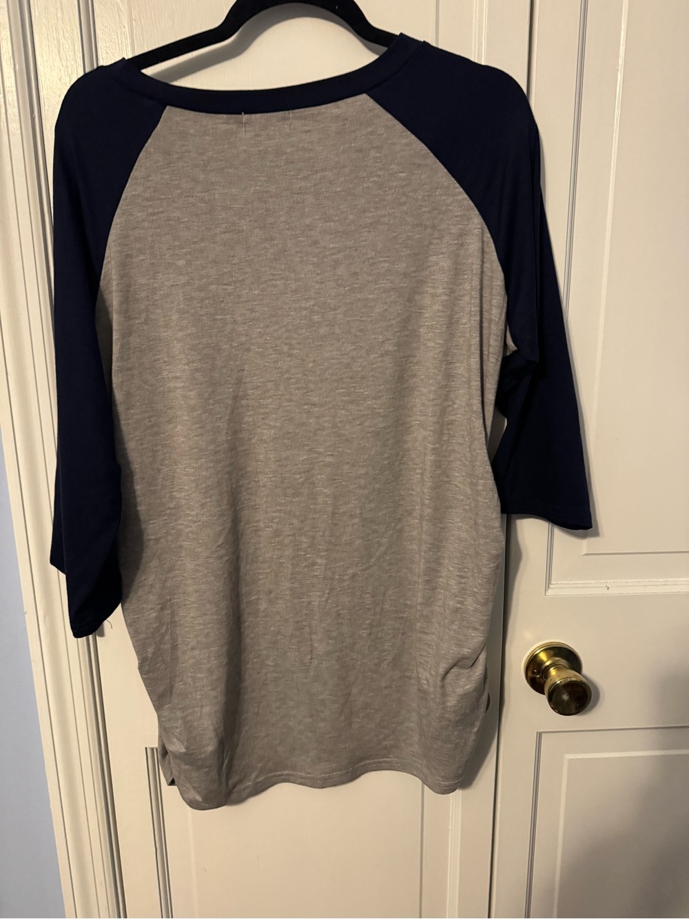 Women’s Gray & Navy Raglan Baseball Tee with Ruched Sides — XXL - Picture 5 of 8